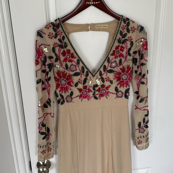 Floral Embellished Thigh Split Maxi Dress - Picture 4 of 5